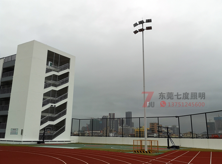 学校操场15米6x400W51漫画免费下载APP官网现场实例图片